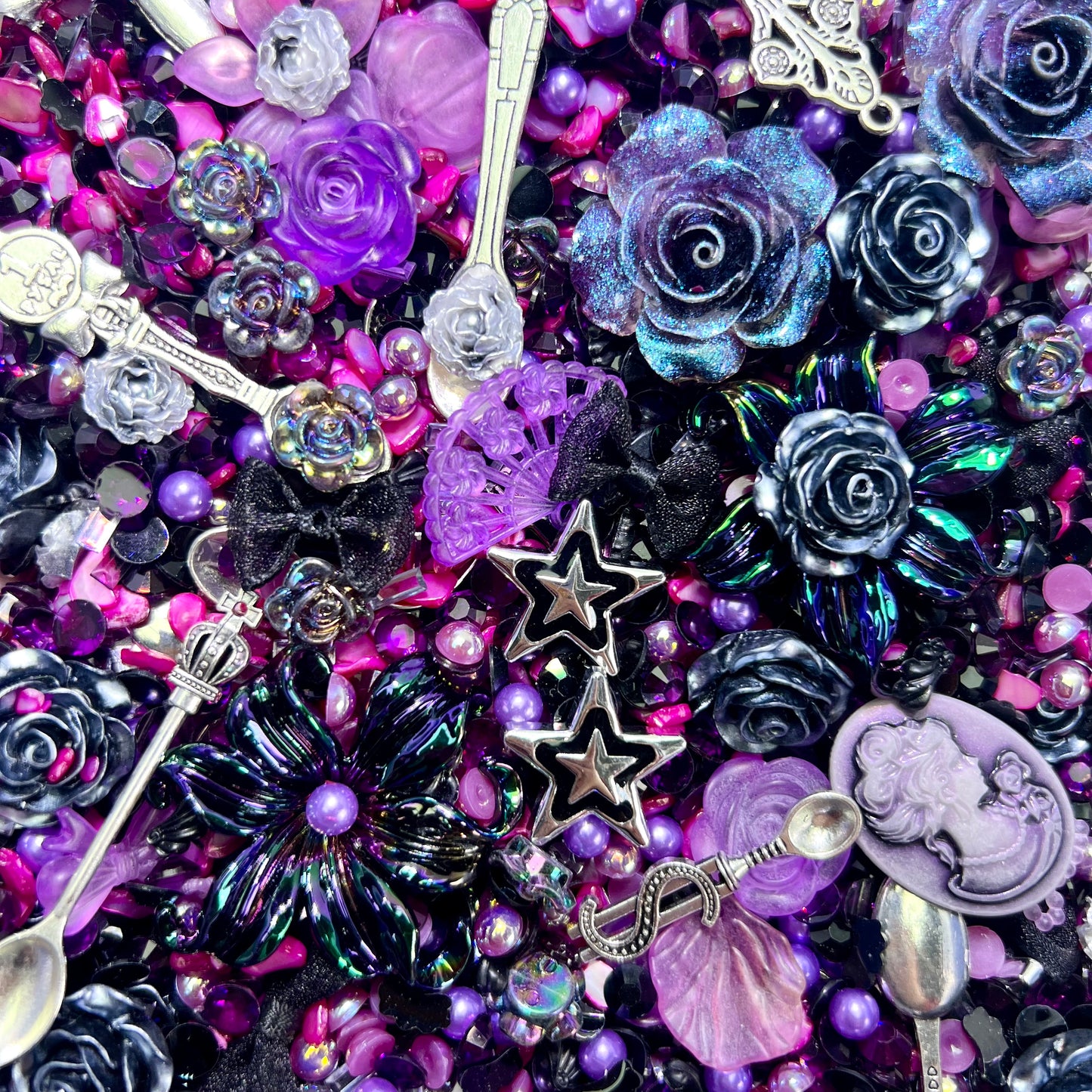 A<000>（BUY 1 GET 1!!!AMAZING LUMINOUS ）TABLE MIX- Resin Nail DIY & Glitz DIY(Note your second color in order Pls))